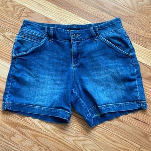 LAST CHANCE! 🎈LEE Midrise Fit Women’s Denim Shorts 6